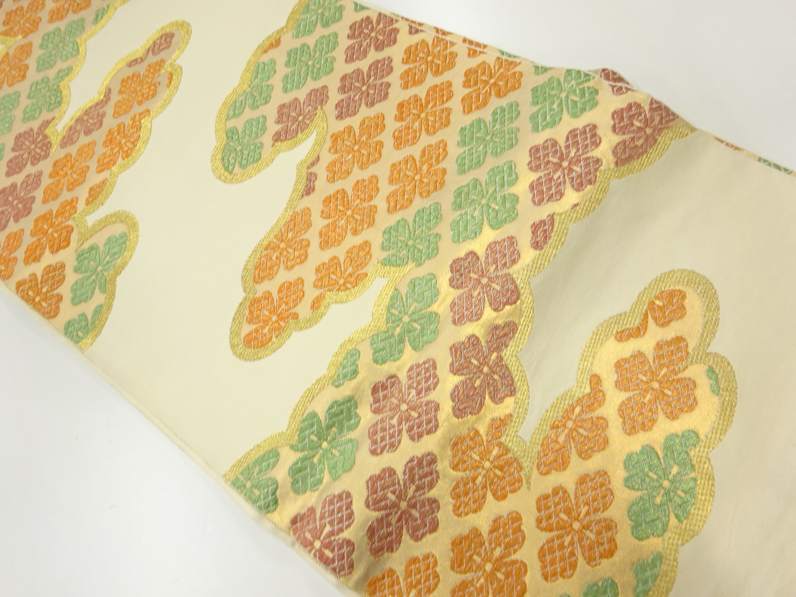 アンティーク　三風魯　霞に花菱模様織出し全通袋帯（材料）